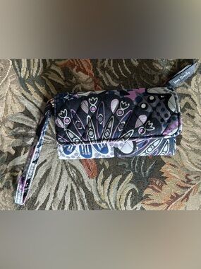 Vera Bradley Mimosa Medallion Trifold Wallet Wristlet